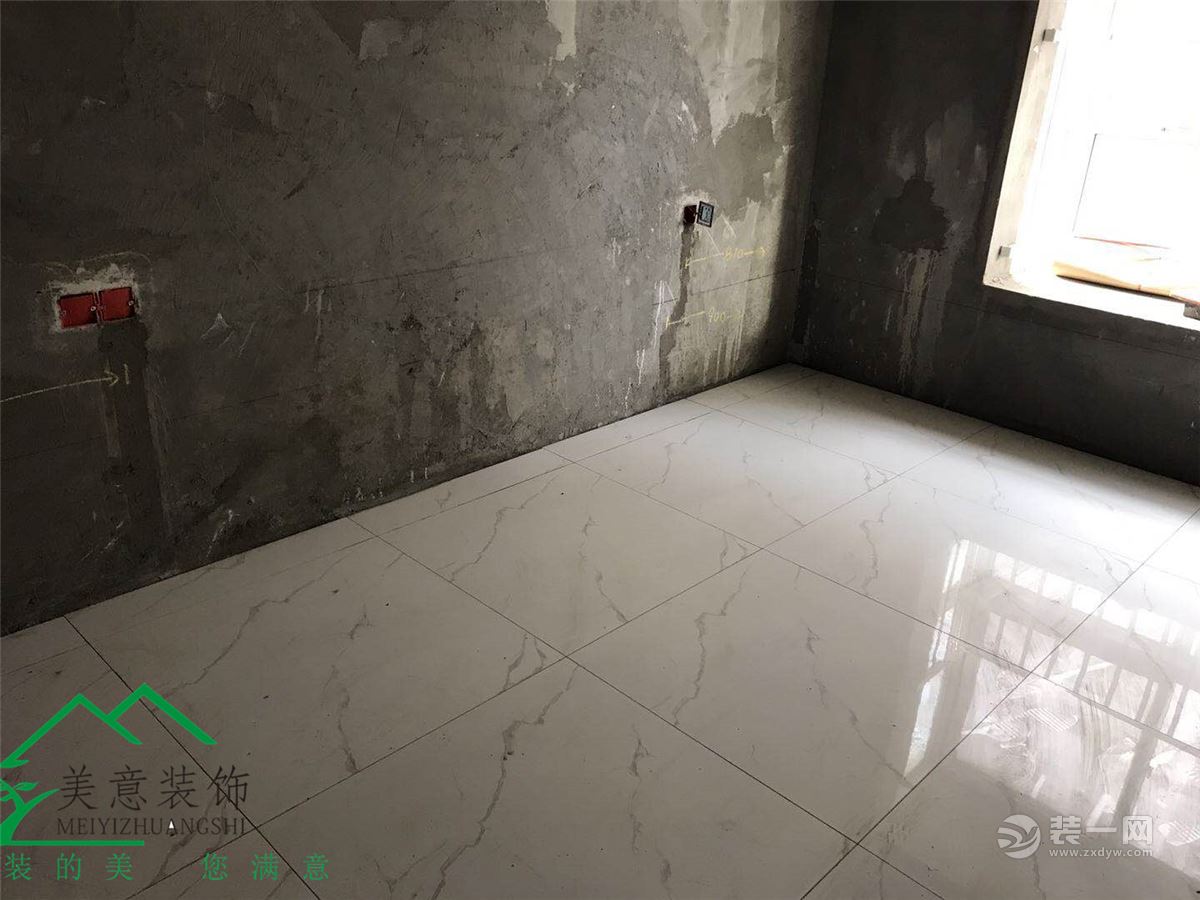 怎么贴铺瓷砖不会破坏防水层?怎样贴铺瓷砖才